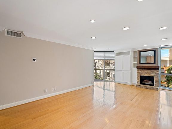 4th image of 1230 N Sweetzer Ave APT 302