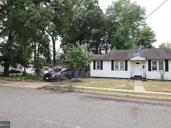 4th image of 116 Lakewood Ave