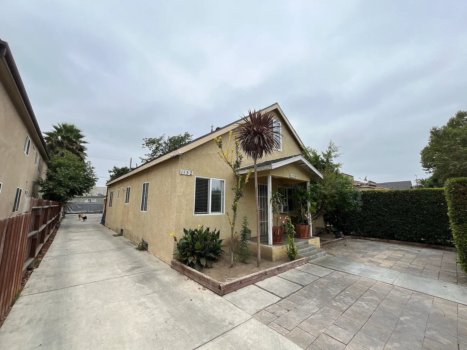 3 bed, 900 sqft, $3,500 — Photo 2
