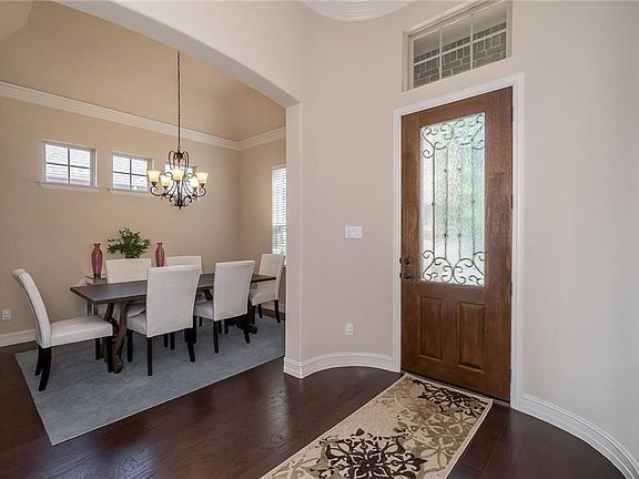 4th image of 2864 Townsend Dr