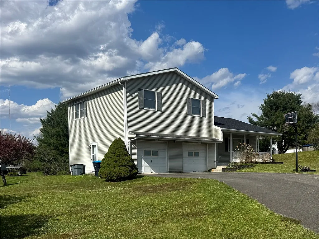 3 bed, 4.0 bath, 1600 sqft, $2,250 — Photo 3