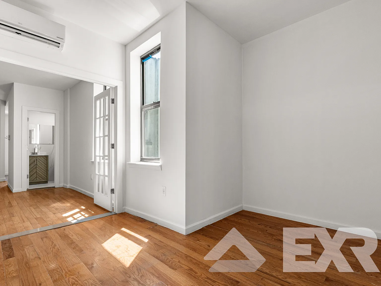 1390 Madison Street — Photo 4