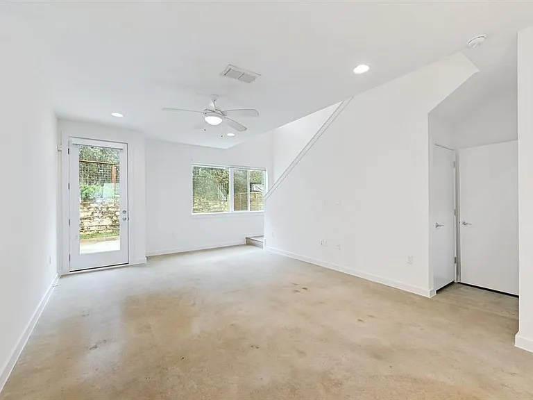 705 N Bluff Dr #11 — Photo 9
