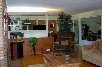 4th image of 2526 W Gramercy Pl