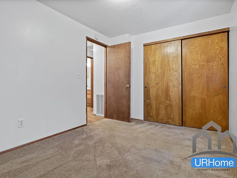 400 SE 169th Ave — Photo 14