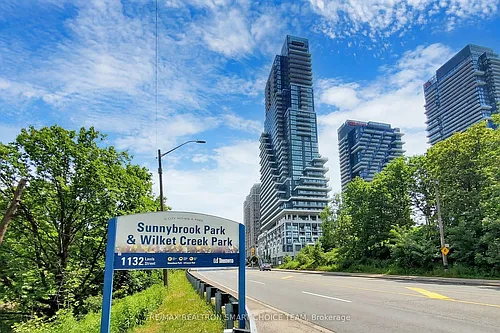 10 Inn On The Park Dr Photo 1