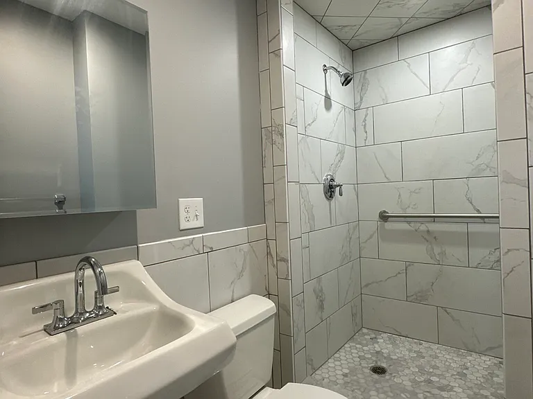 512 Centre St #1 — Photo 13