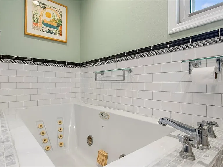508 Columbia Dr — Photo 22