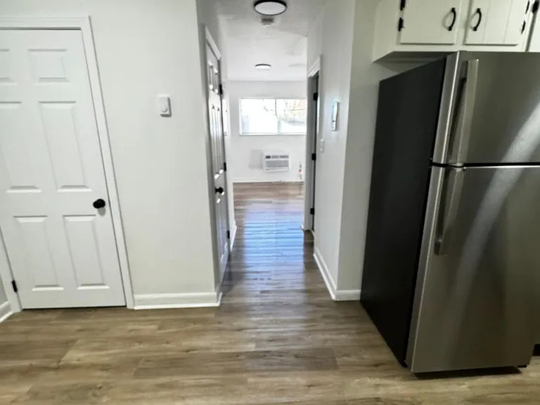 31 Vine Street — Photo 6