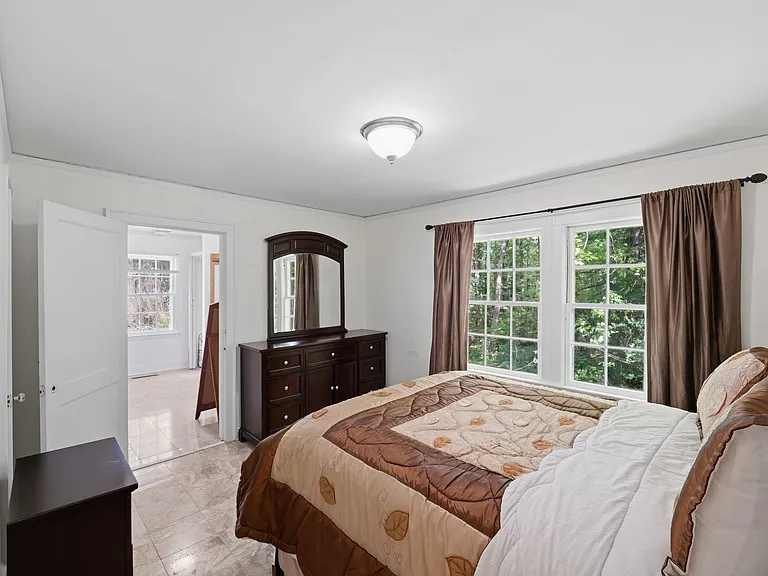 3120 Baucom Rd — Photo 3