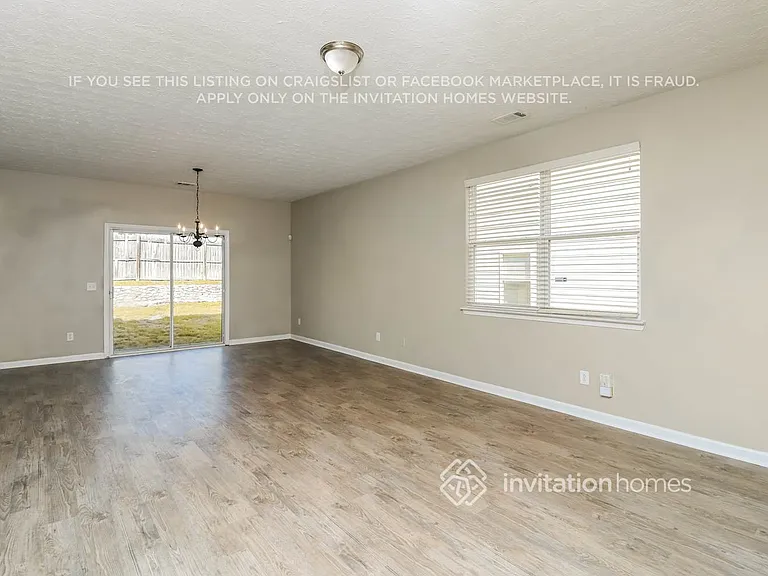 2718 Farmstead Ct — Photo 10