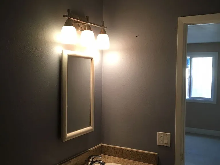 913 Shadow Mountain Pl — Photo 2