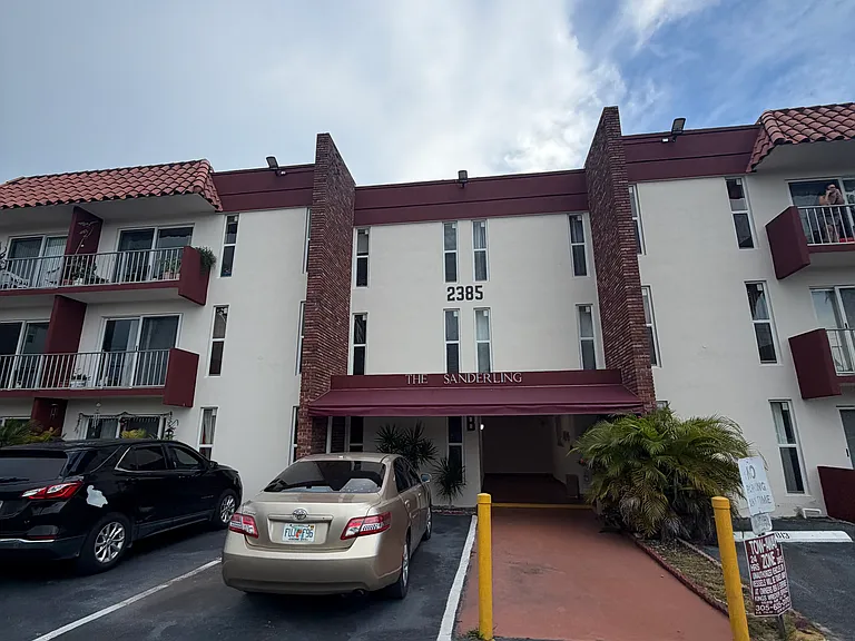 2385 NW 11th St #31A — Photo 15