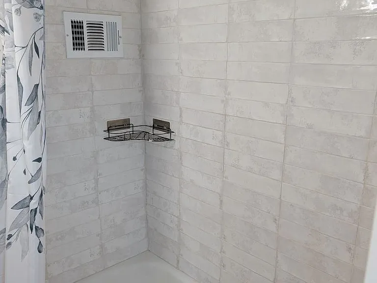 111 Eastmoreland Dr — Photo 21