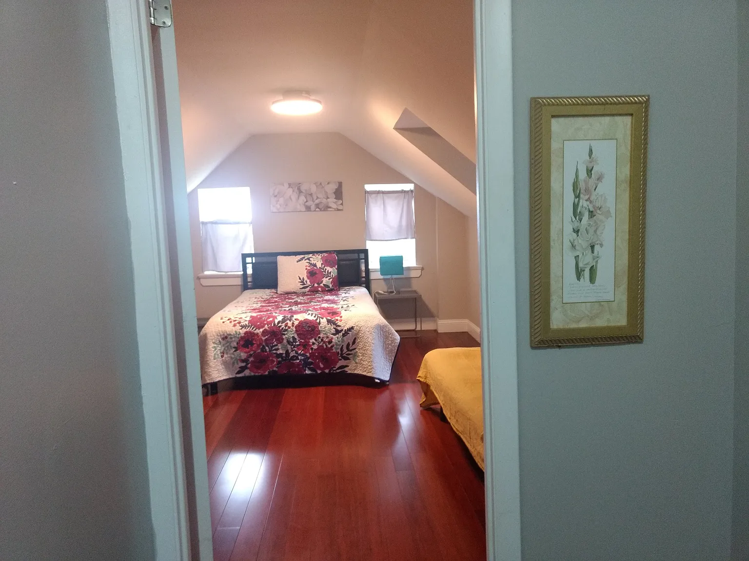 7 bed, 3400 sqft, $4,900 — Photo 3