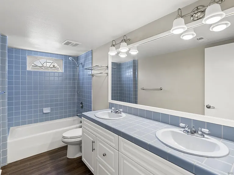 748 Isthmus Ct — Photo 29