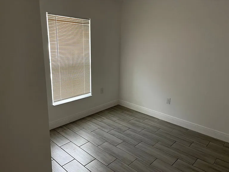 8417 N Seminole Ave — Photo 17