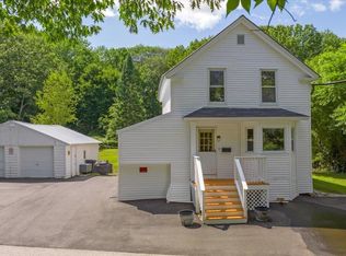 9 Oak St, Winthrop, ME 04364