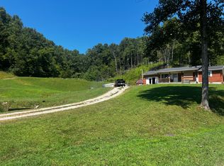 523 King Branch Rd, Campton, KY 41301