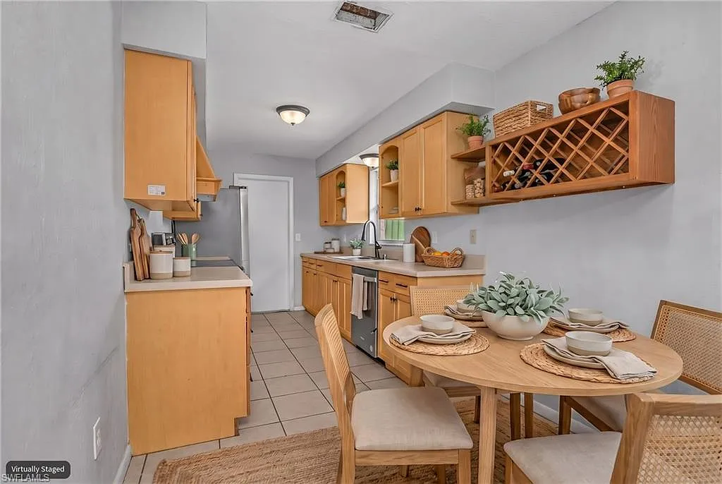 3 bed, 2.0 bath, 1238 sqft, $1,895 — Photo 4