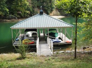 1222 Loran Pointe Cir, Seneca, SC 29672