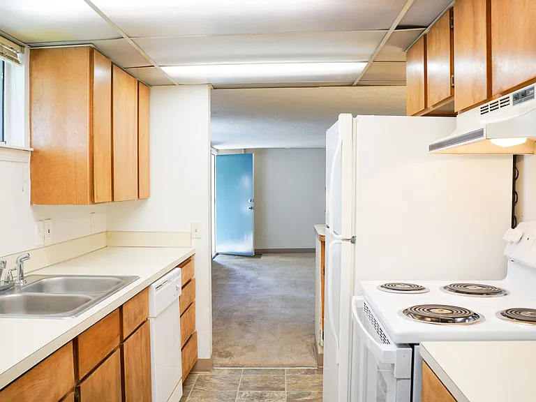 Great NW Location: Spacious 1 Bedroom Ready Soon! — Photo 7
