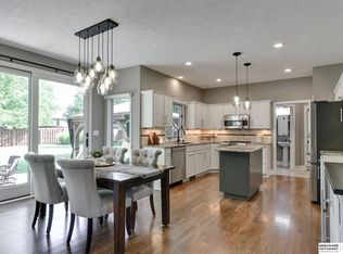 17746 Castelar Cir, Omaha, NE 68130
