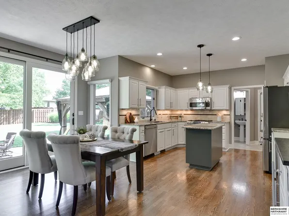 17746 Castelar Cir, Omaha, NE 68130