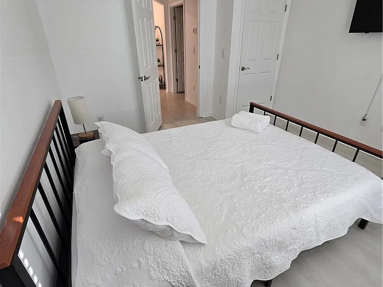 4325 SW 7th Ave — Photo 18