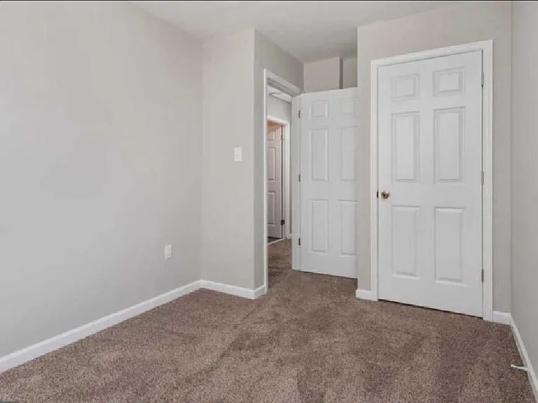22 Helmsman Ct — Photo 17
