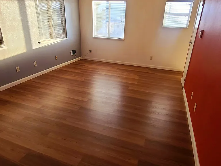 3240 Belmont Ave #B — Photo 5