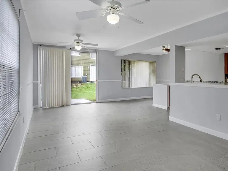 603 Coconut Palm Way #603 — Photo 2
