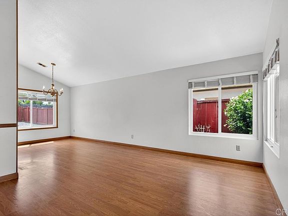 5th image of 792 Foxwood Dr