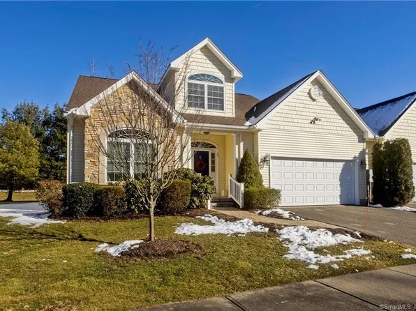 23 Green Briar Drive #23, Suffield, CT 06078