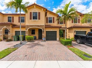 Chateau At The Vineyards, Homestead, FL 33033