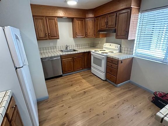 5th image of 1223 Bonanza Ave APT 5