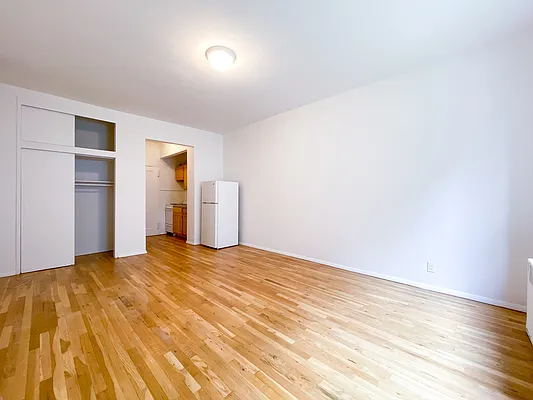 Rented by Compass | media 12