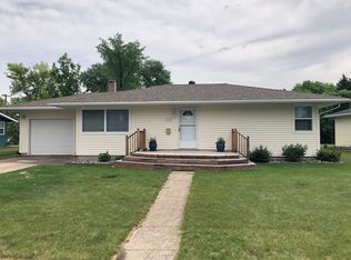 1318 Radisson Rd, Crookston, MN 56716