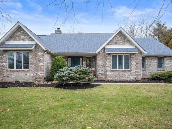 609 S Prestwick Ln, Yorktown, IN 47396