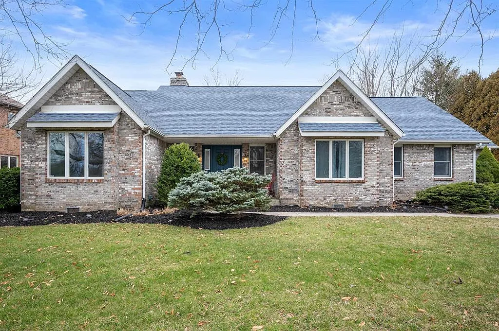 609 S Prestwick Ln photo 1