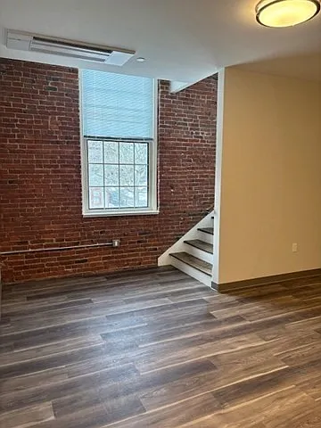 87 N Water St #202 — Photo 6