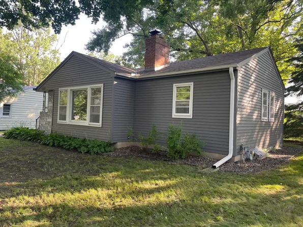 2537 McNair Dr N, Minneapolis, MN 55422
