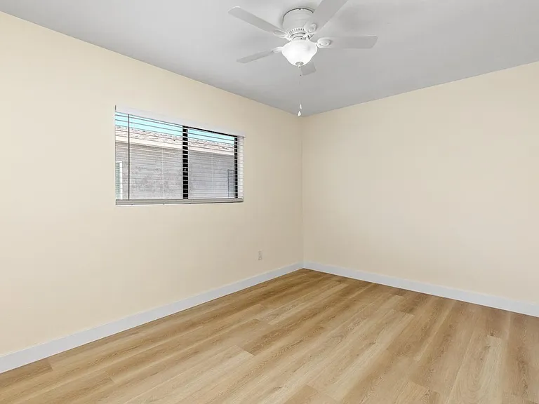 445 47th Street — Photo 13