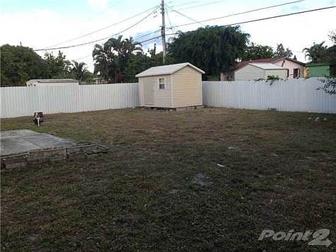 5th image of 18901 NW 23rd Ct