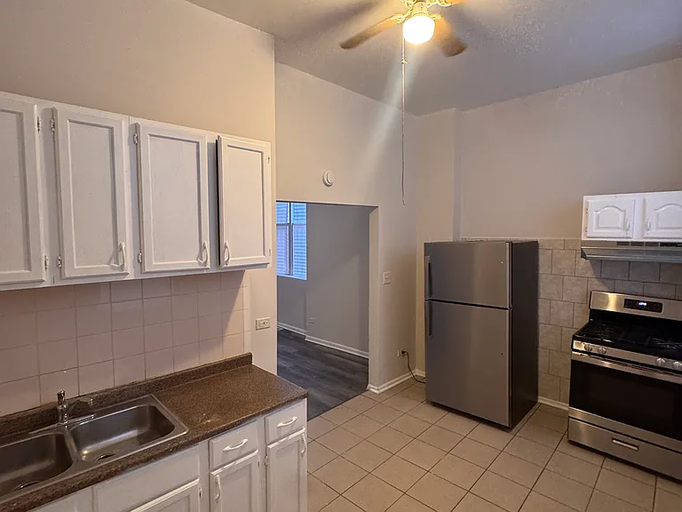2230 S Kedzie Ave #1R — Photo 1