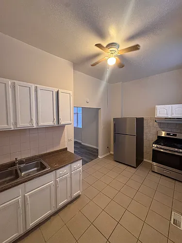 2230 S Kedzie Ave Photo 1