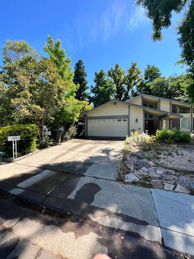 Bright & Inviting 3Bedroom Home W/Den Near the American River | $2,895/Month — Photo 1