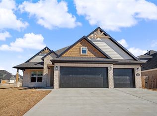 1420 Dresden Dr, Centerton, AR 72719