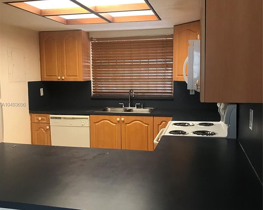 2nd image of 11123 NW 7th St #1054