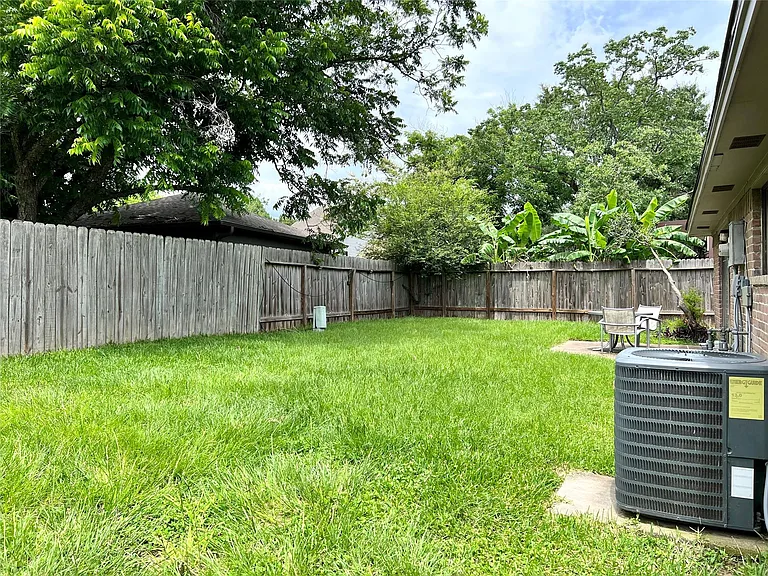21414 Park Run Dr — Photo 27